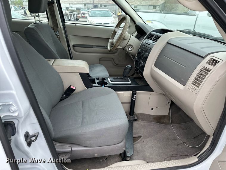 image for item LR9640 2010 Ford Escape  SUV