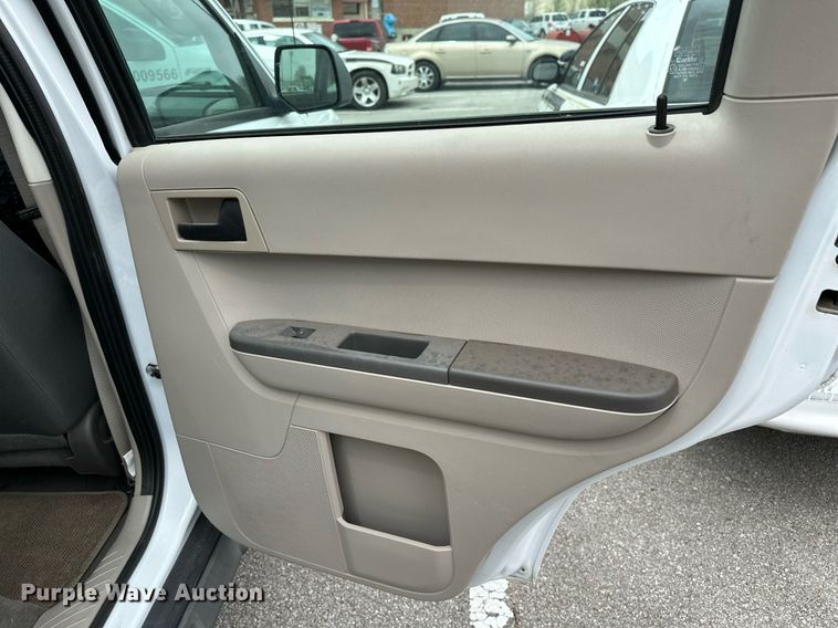 image for item LR9640 2010 Ford Escape  SUV