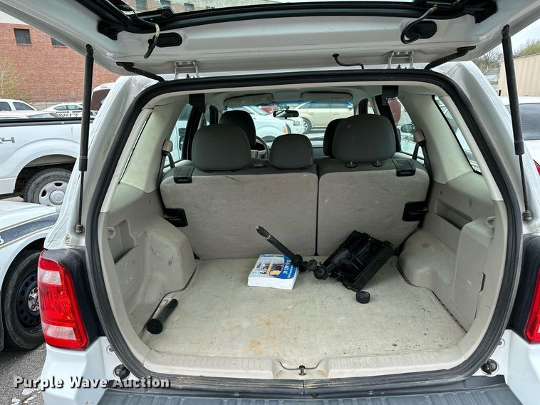 image for item LR9640 2010 Ford Escape  SUV