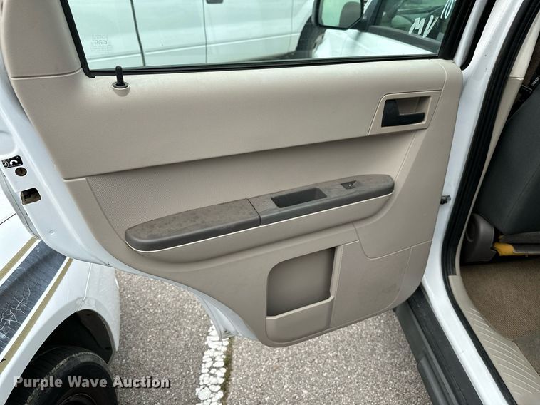 image for item LR9640 2010 Ford Escape  SUV