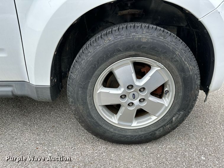 image for item LR9640 2010 Ford Escape  SUV