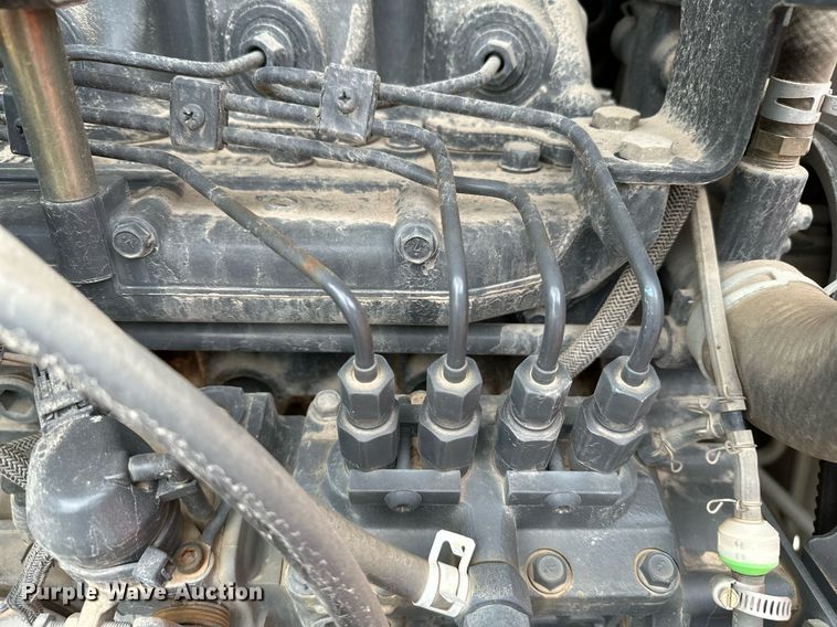 image for item LR9642 2004 Bobcat S250  skid steer loader