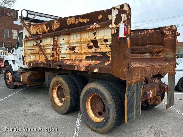 image for item LR9643 2008 International 7400  dump truck