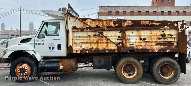 image for item LR9643 2008 International 7400  dump truck
