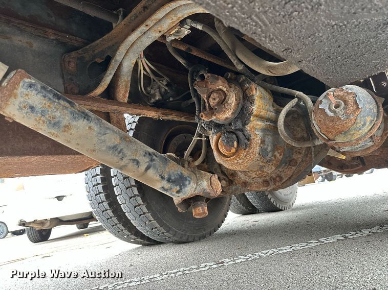 image for item LR9643 2008 International 7400  dump truck