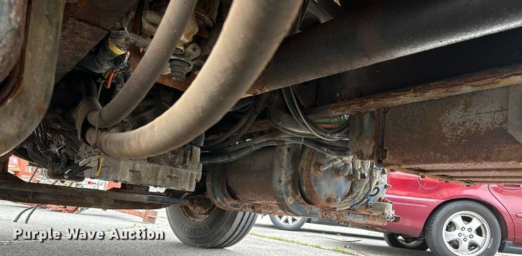 image for item LR9643 2008 International 7400  dump truck