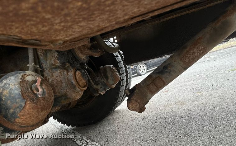 image for item LR9643 2008 International 7400  dump truck