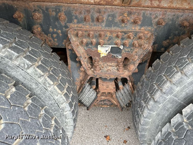 image for item LR9643 2008 International 7400  dump truck