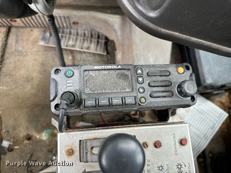 image for item LR9643 2008 International 7400  dump truck