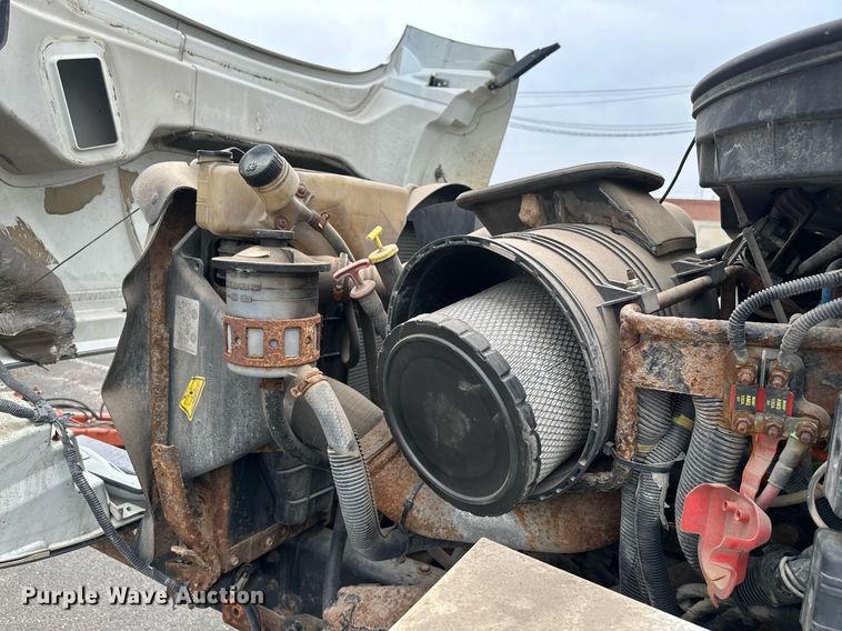 image for item LR9643 2008 International 7400  dump truck