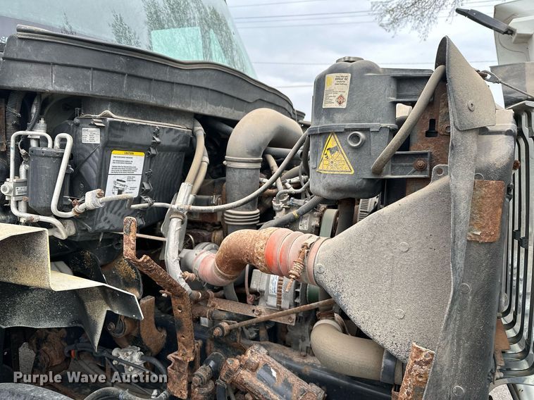 image for item LR9643 2008 International 7400  dump truck