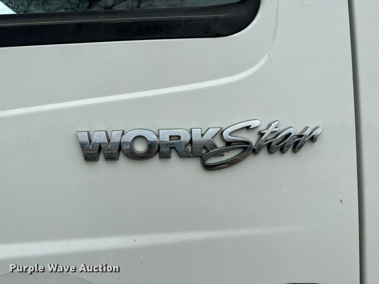 image for item LR9643 2008 International 7400  dump truck