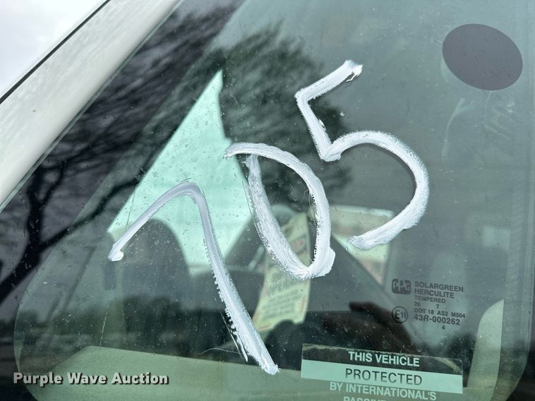 image for item LR9643 2008 International 7400  dump truck