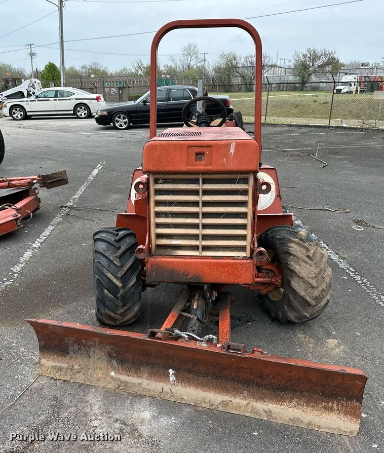image for item LR9644 1992 Ditch Witch 3500  trencher