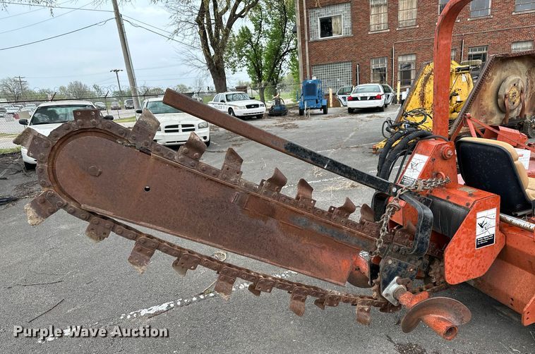 image for item LR9644 1992 Ditch Witch 3500  trencher