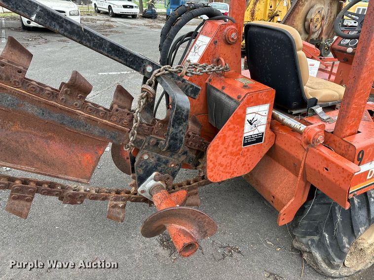 image for item LR9644 1992 Ditch Witch 3500  trencher