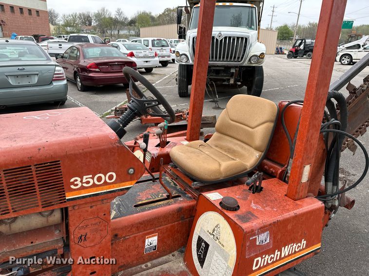 image for item LR9644 1992 Ditch Witch 3500  trencher