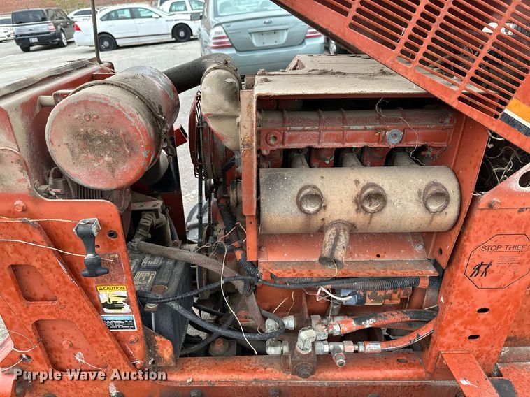 image for item LR9644 1992 Ditch Witch 3500  trencher