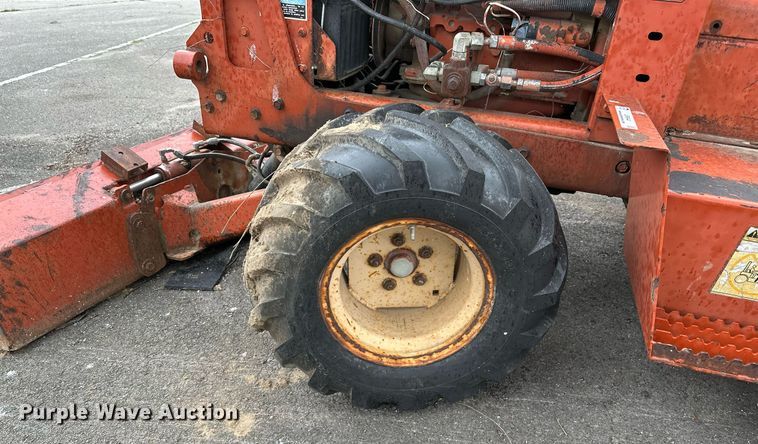 image for item LR9644 1992 Ditch Witch 3500  trencher