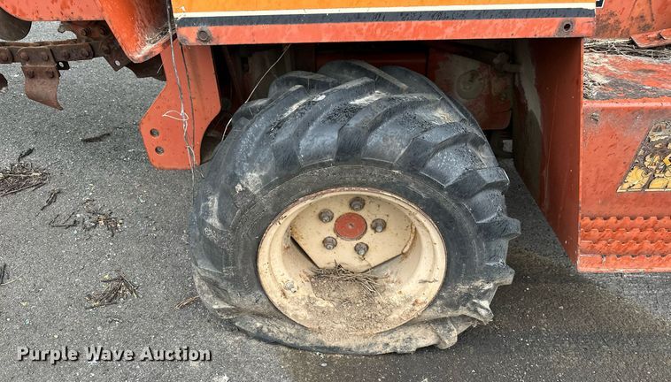 image for item LR9644 1992 Ditch Witch 3500  trencher