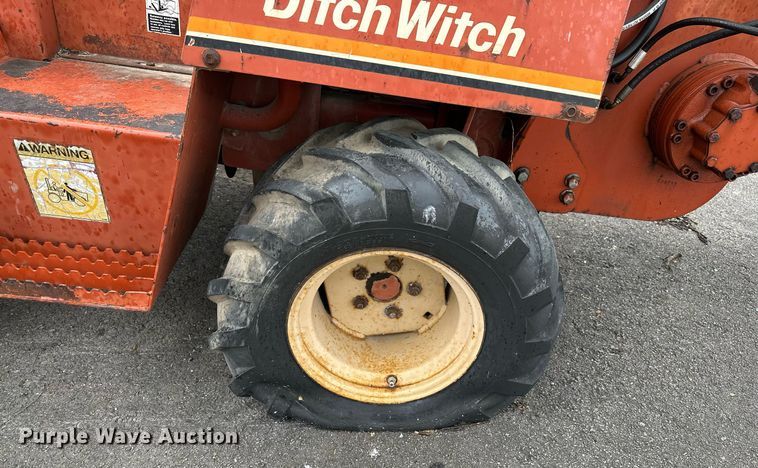 image for item LR9644 1992 Ditch Witch 3500  trencher
