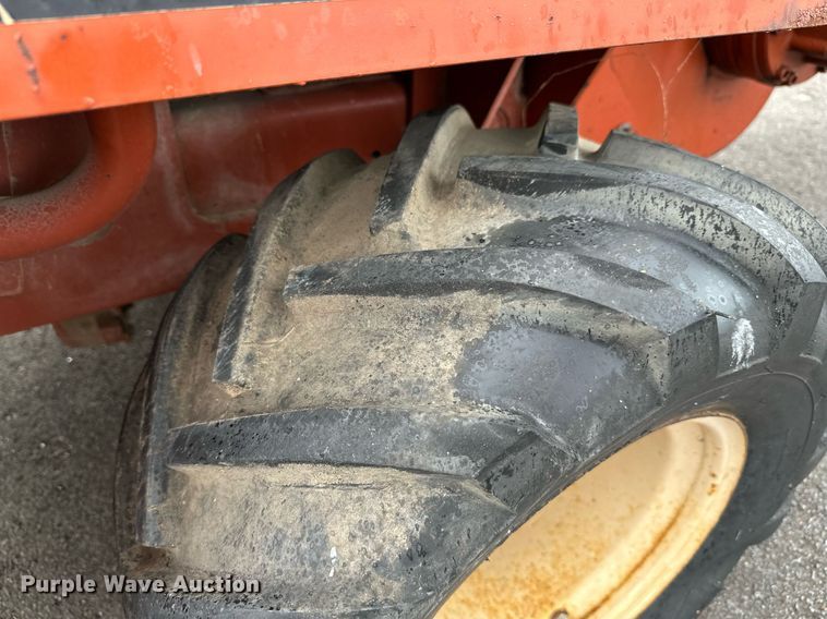 image for item LR9644 1992 Ditch Witch 3500  trencher