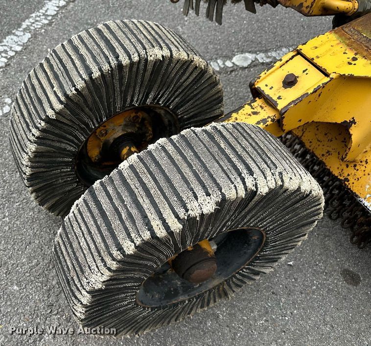 image for item LR9645 Alamo Industrial  batwing rotary mower