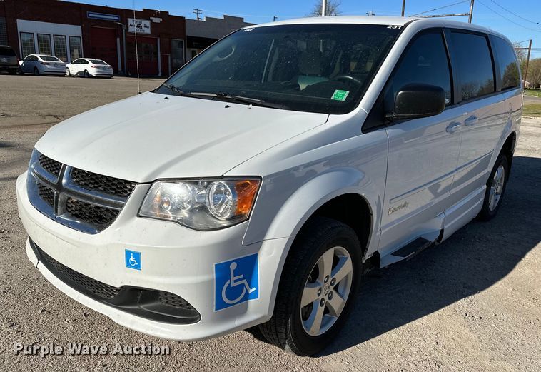 image for item LR9647 2017 Dodge Grand Caravan  handicap accessible van