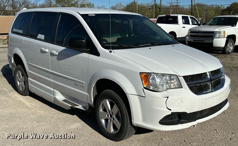 image for item LR9647 2017 Dodge Grand Caravan  handicap accessible van