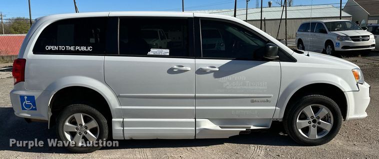 image for item LR9647 2017 Dodge Grand Caravan  handicap accessible van