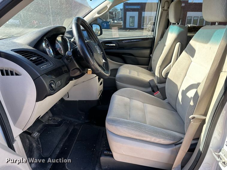 image for item LR9647 2017 Dodge Grand Caravan  handicap accessible van