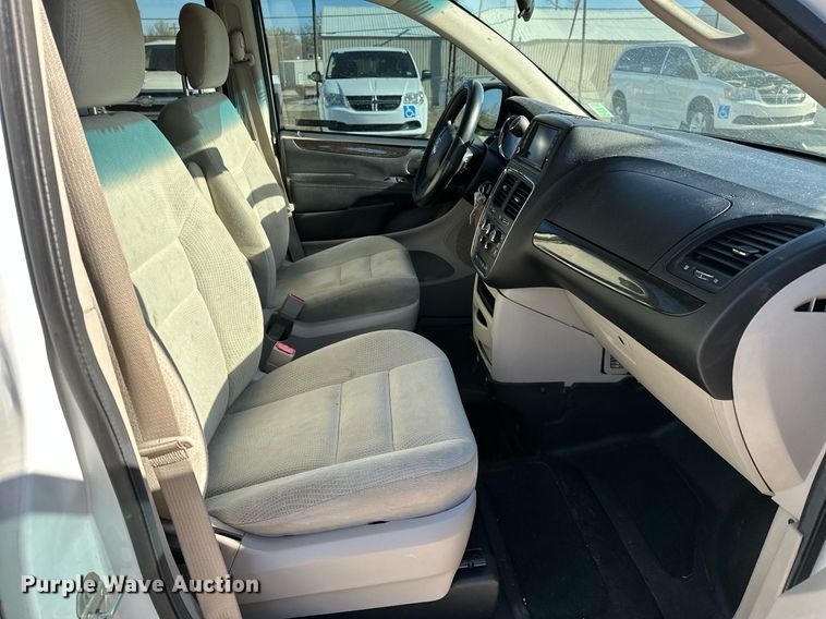 image for item LR9647 2017 Dodge Grand Caravan  handicap accessible van