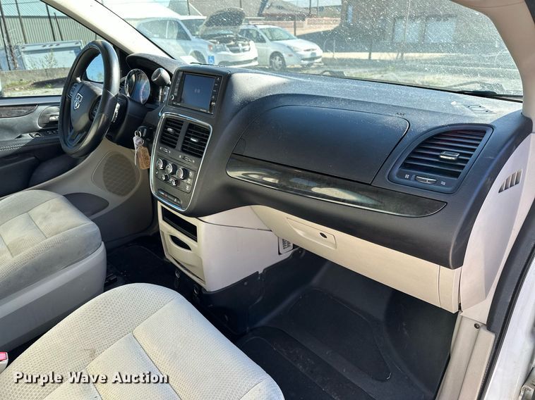 image for item LR9647 2017 Dodge Grand Caravan  handicap accessible van