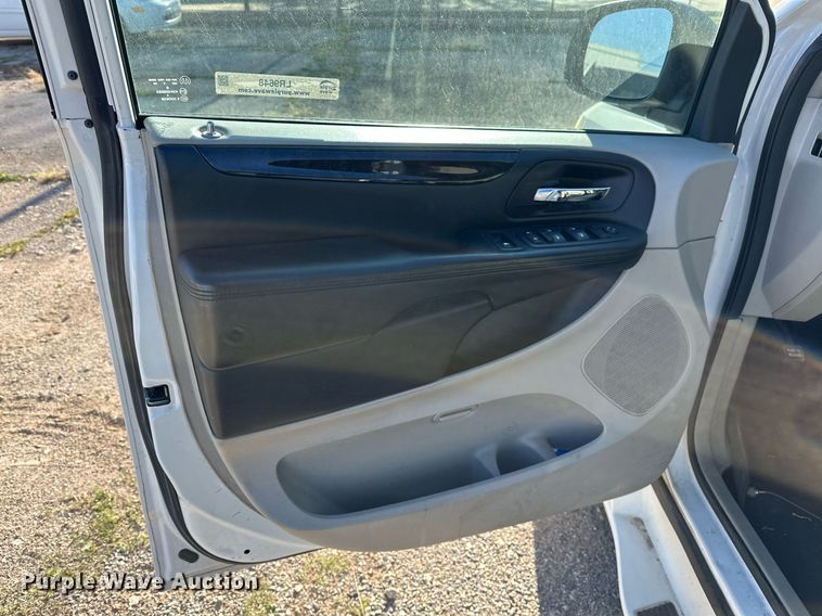 image for item LR9648 2013 Dodge Grand Caravan  handicap accessible van