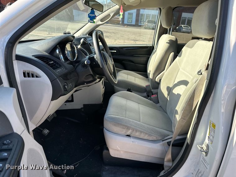 image for item LR9648 2013 Dodge Grand Caravan  handicap accessible van