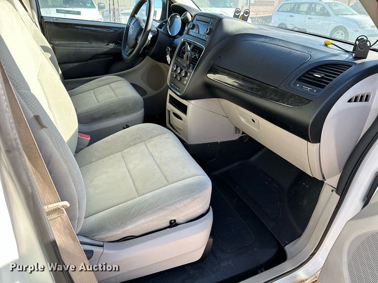 image for item LR9648 2013 Dodge Grand Caravan  handicap accessible van