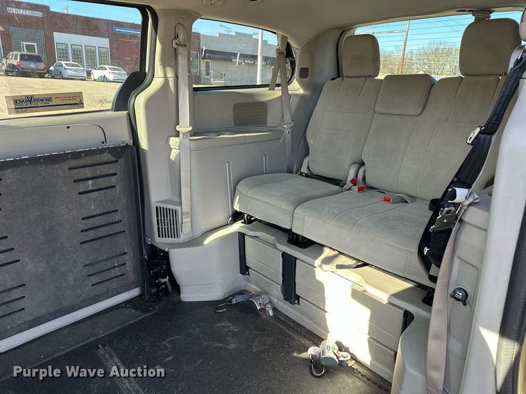 image for item LR9648 2013 Dodge Grand Caravan  handicap accessible van
