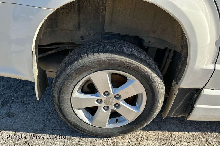 image for item LR9648 2013 Dodge Grand Caravan  handicap accessible van