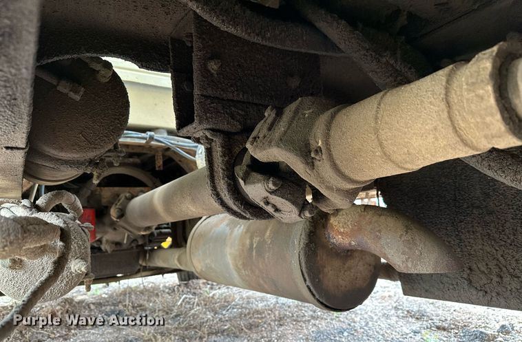 image for item LR9653 1993 Ford FT900  dump truck