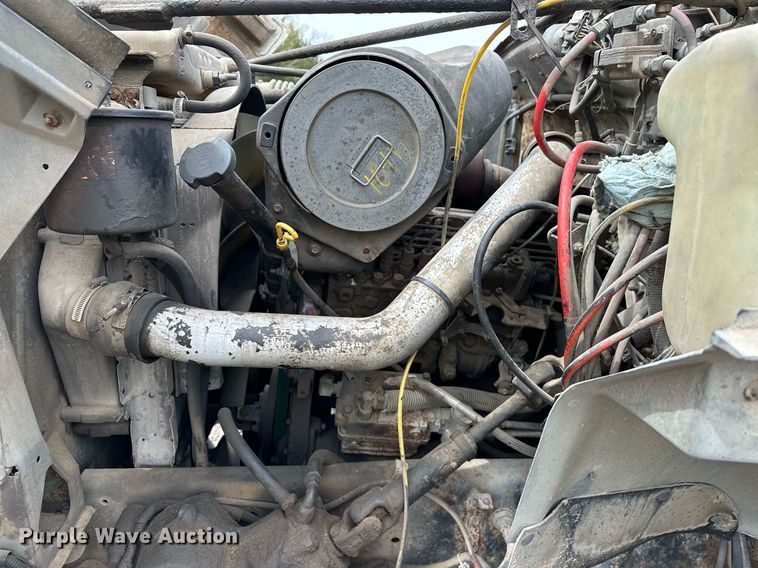 image for item LR9653 1993 Ford FT900  dump truck