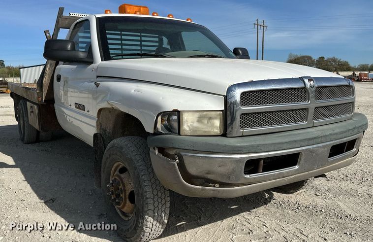 image for item LR9654 1998 Dodge Ram 3500  flatbed pickup truck
