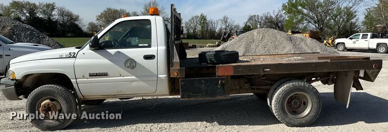 image for item LR9654 1998 Dodge Ram 3500  flatbed pickup truck