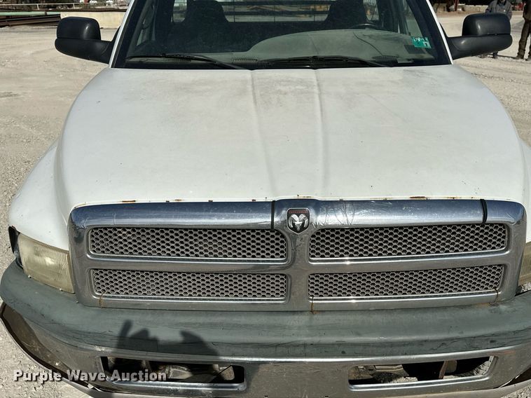 image for item LR9654 1998 Dodge Ram 3500  flatbed pickup truck