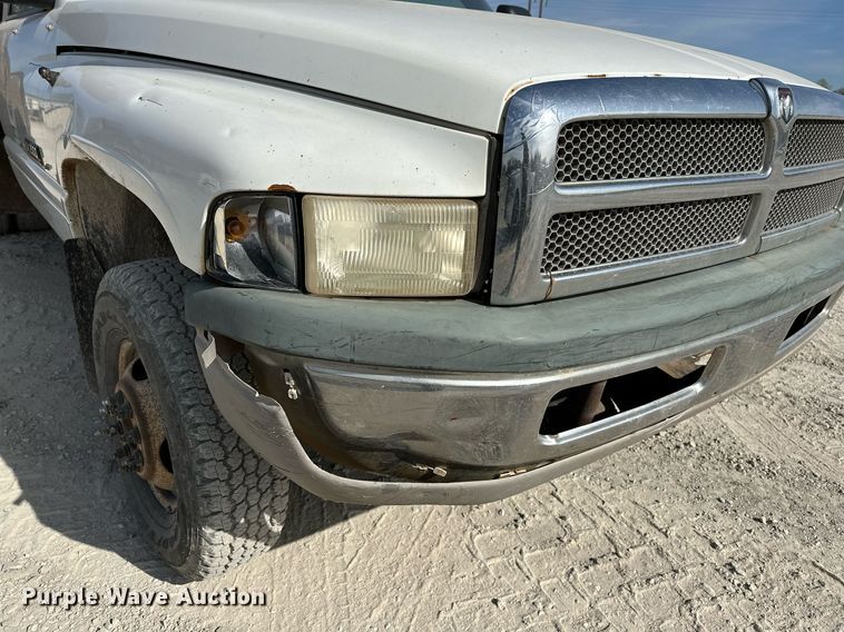image for item LR9654 1998 Dodge Ram 3500  flatbed pickup truck