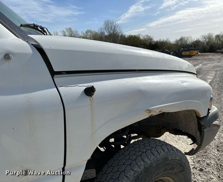 image for item LR9654 1998 Dodge Ram 3500  flatbed pickup truck