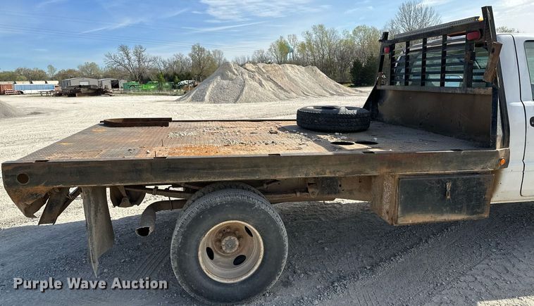 image for item LR9654 1998 Dodge Ram 3500  flatbed pickup truck