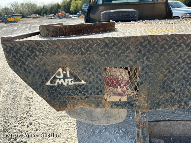 image for item LR9654 1998 Dodge Ram 3500  flatbed pickup truck