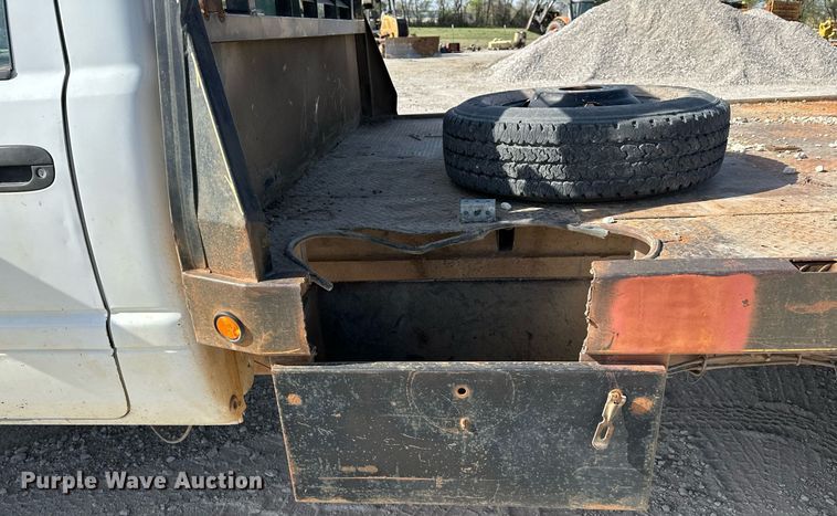 image for item LR9654 1998 Dodge Ram 3500  flatbed pickup truck