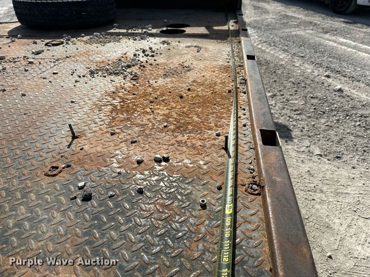 image for item LR9654 1998 Dodge Ram 3500  flatbed pickup truck