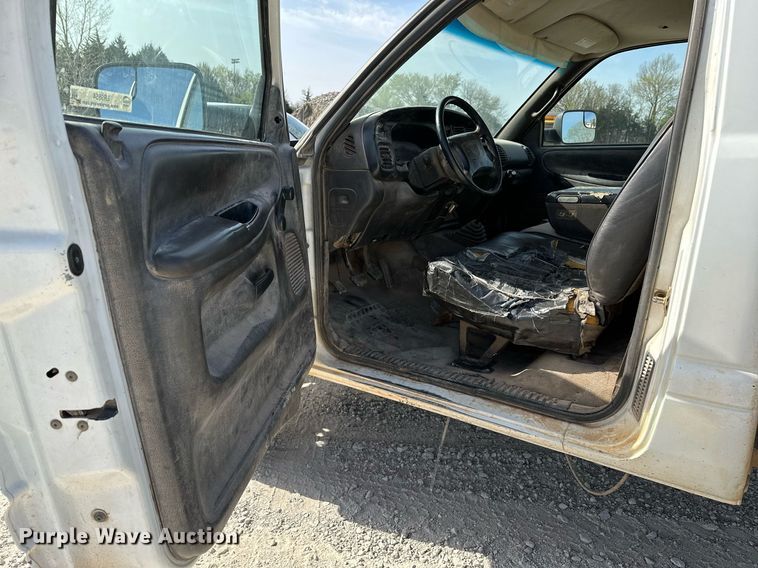 image for item LR9654 1998 Dodge Ram 3500  flatbed pickup truck